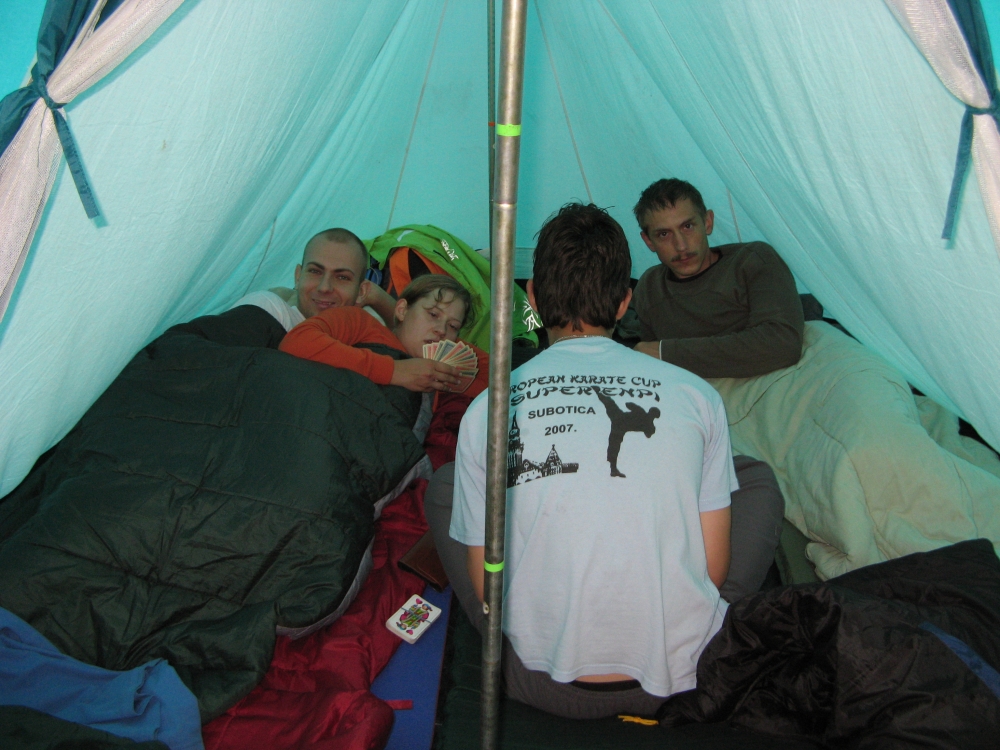 08ipel052.jpg
